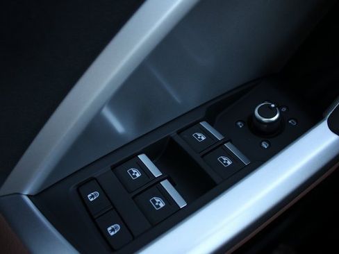 New 2025 Audi Q3 2.0T Premium Plus image 16