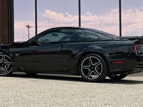 Used 2007 Ford Mustang GT Premium RWD image 6