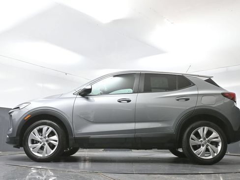 Used 2025 Buick Encore GX Preferred AWD/4WD image 54