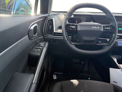 New 2026 Kia Sorento LX FWD image 21