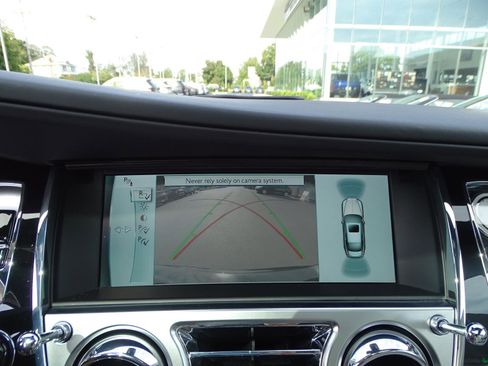 Used 2015 Rolls-Royce Wraith image 23