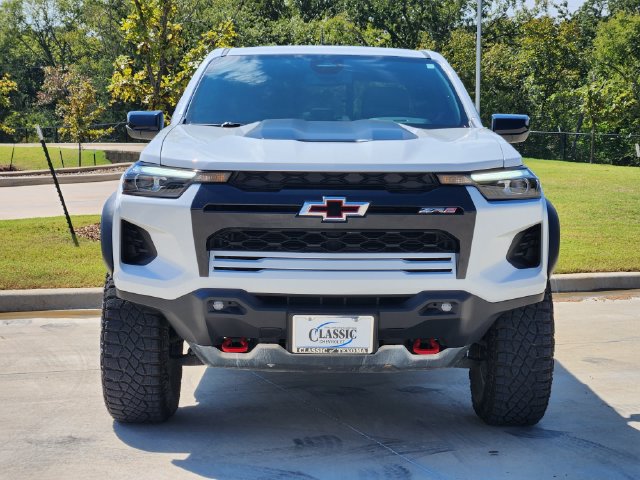 Used 2024 Chevrolet Colorado ZR2 w/ Safety Package AWD/4WD image 3