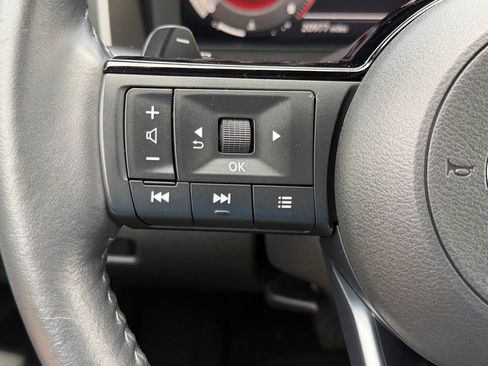 Used 2024 Nissan Rogue SL w/ SL Premium Package FWD image 23