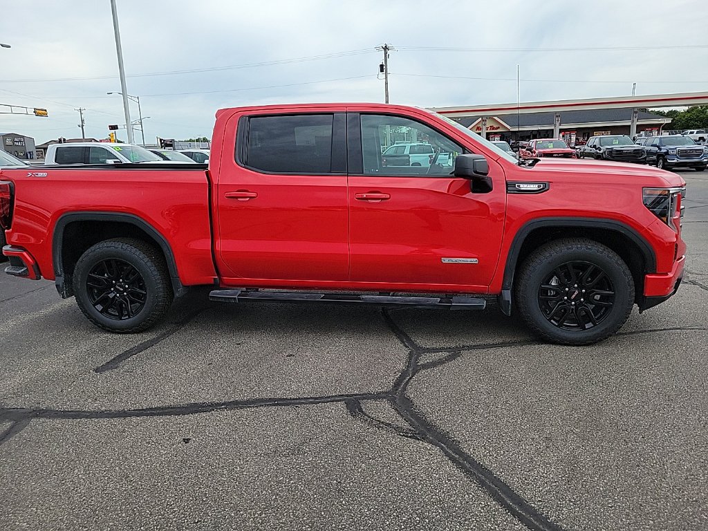Used 2025 GMC Sierra 1500 Elevation w/ Preferred Package AWD/4WD image 4