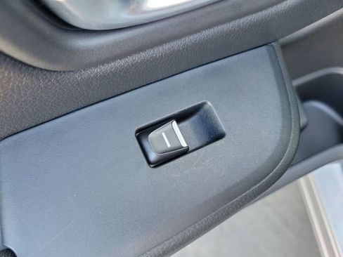 Certified 2025 Honda Pilot Sport image 15