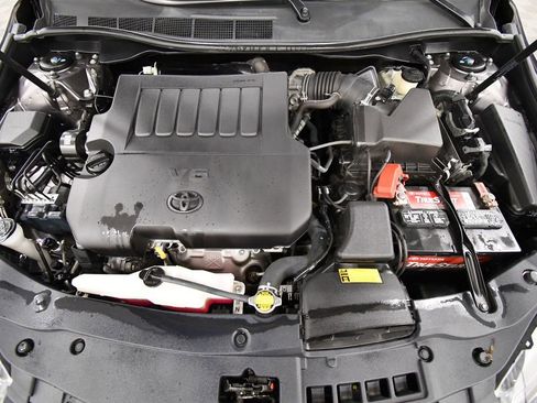 Used 2015 Toyota Camry XSE FWD image 12