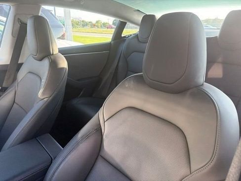 Used 2025 Tesla Model 3 Long Range RWD image 9