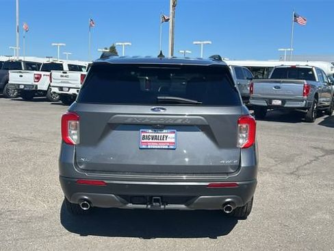 Certified 2022 Ford Explorer XLT w/ Equipment Group 202A AWD/4WD image 4