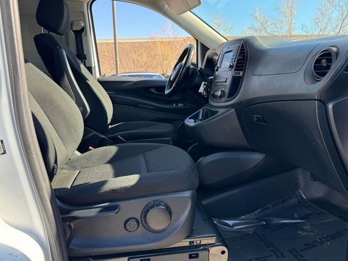 Used 2020 Mercedes-Benz Metris image 21