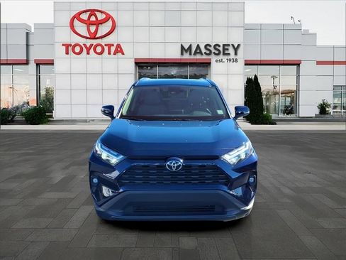 Used 2024 Toyota RAV4 XLE Premium image 8