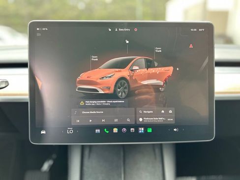Used 2025 Tesla Model Y Long Range RWD image 12