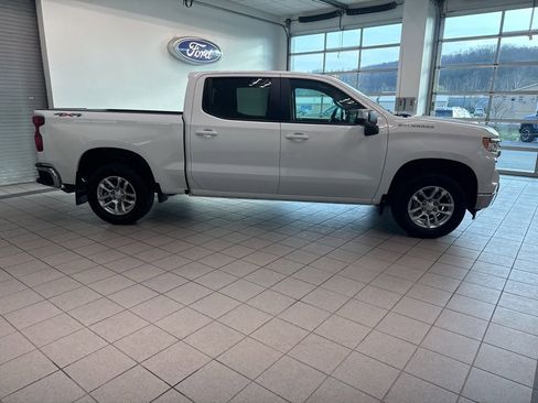 Used 2024 Chevrolet Silverado 1500 LT image 20