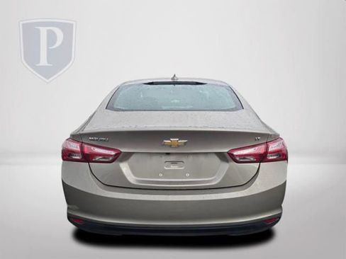 Used 2022 Chevrolet Malibu LT FWD image 7