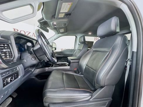 Used 2023 Ford F250 Lariat w/ Chrome Package image 25