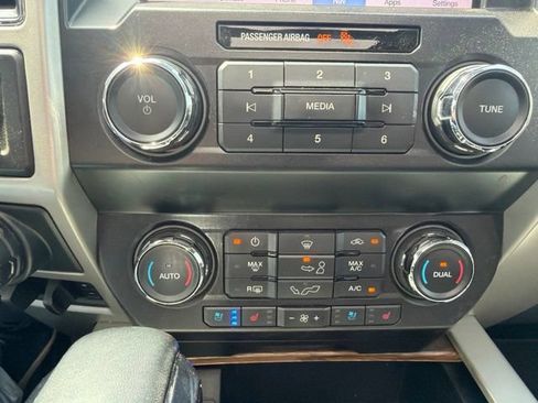 Used 2019 Ford F150 Lariat AWD/4WD image 30