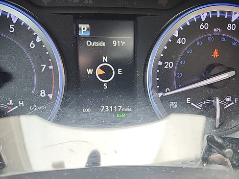 Used 2018 Toyota Highlander Limited Platinum w/ Carpet Mat Package (TMS) AWD/4WD image 10