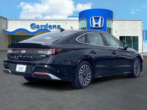 Used 2025 Hyundai Sonata SEL FWD image 6