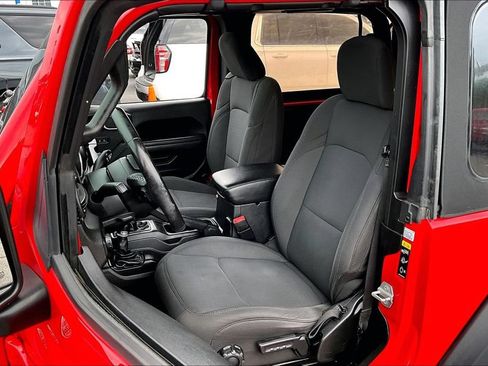 Used 2020 Jeep Wrangler Sport AWD/4WD image 21