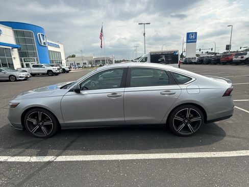Used 2023 Honda Accord Sport image 6