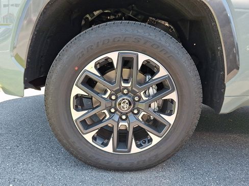New 2026 Toyota Tundra Limited AWD/4WD image 4