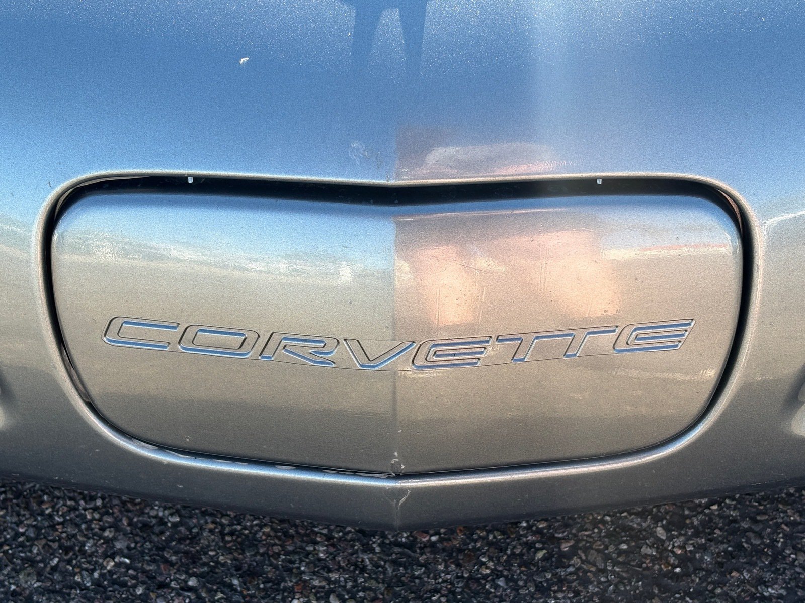 Used 2004 Chevrolet Corvette Coupe w/ Roof Package RWD image 25