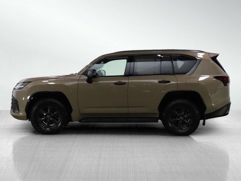 Used 2025 Lexus LX 700h Overtrail AWD/4WD image 2