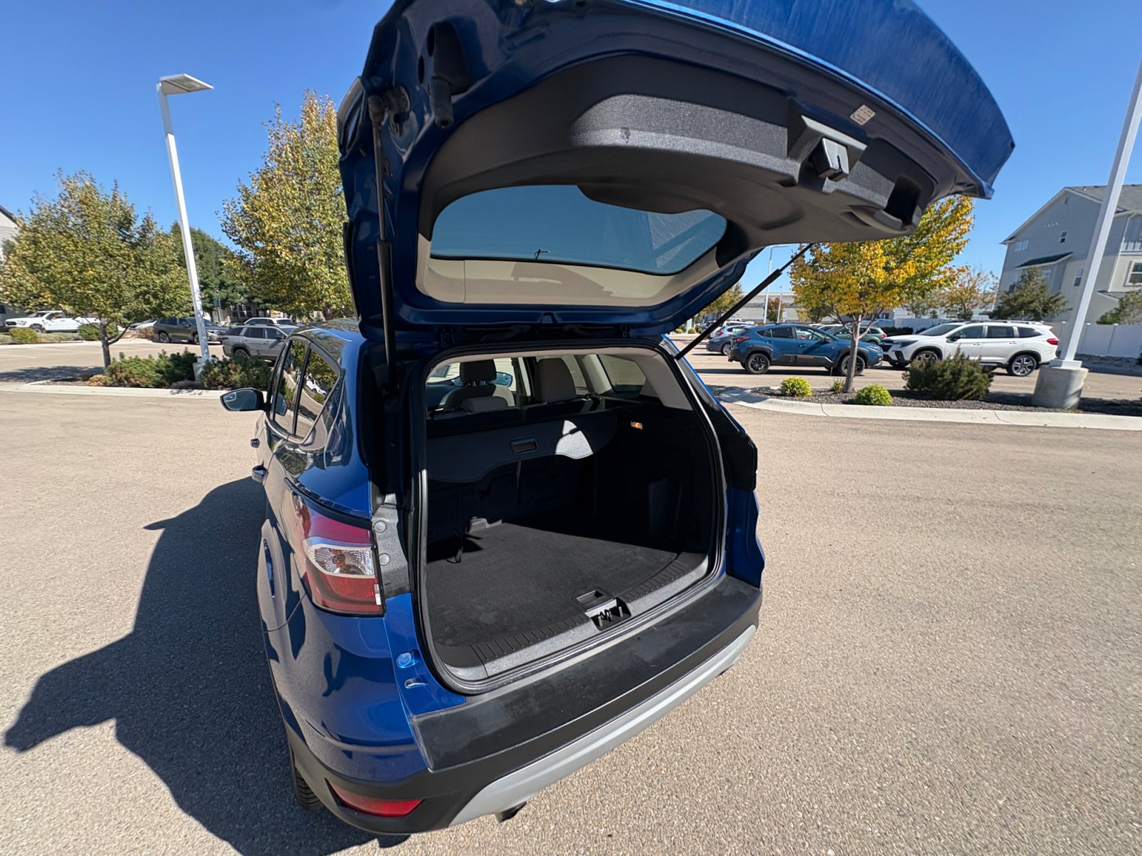Used 2017 Ford Escape SE AWD/4WD image 34