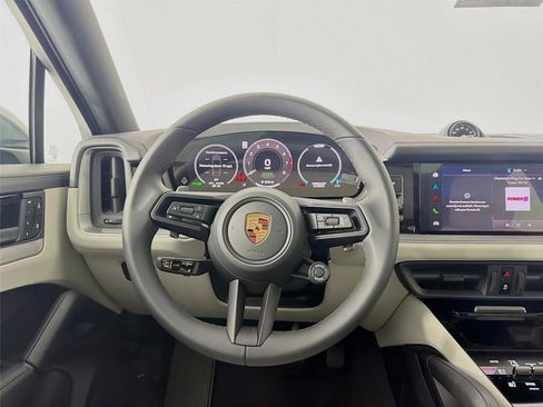New 2026 Porsche Cayenne Coupe AWD/4WD image 10