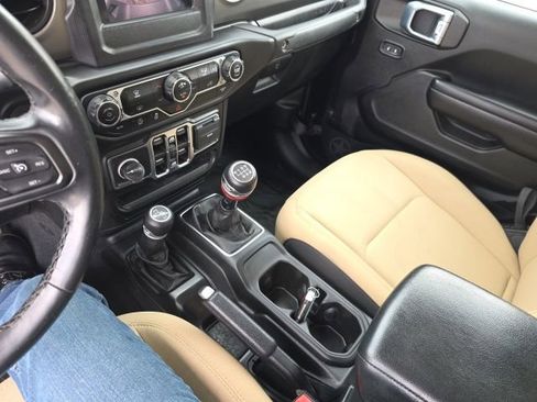 Used 2021 Jeep Gladiator Sport AWD/4WD image 29