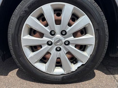 Used 2017 Nissan Sentra SV FWD image 9