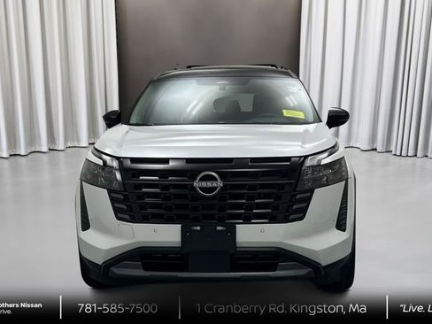 New 2026 Nissan Pathfinder Platinum AWD/4WD image 2