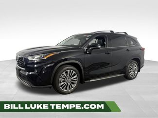 Used 2024 Toyota Highlander Platinum FWD video 1