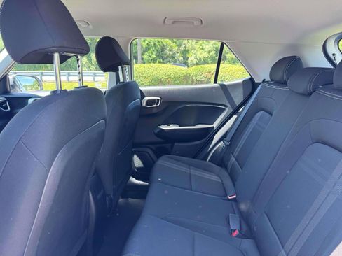 Used 2021 Hyundai Venue SEL FWD image 30