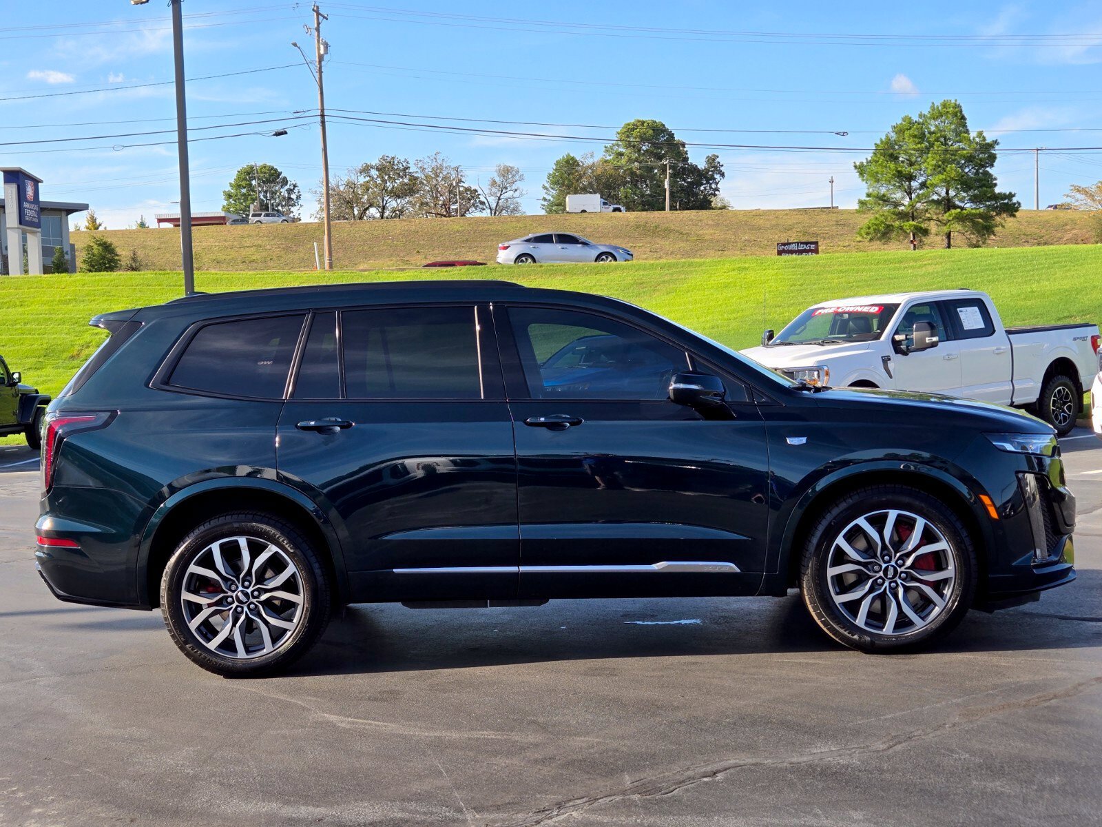 Used 2024 Cadillac XT6 Sport w/ Technology Package AWD/4WD image 6