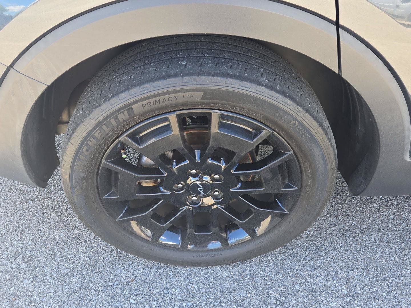 Used 2022 Kia Telluride SX w/ SX Prestige Package AWD/4WD image 10