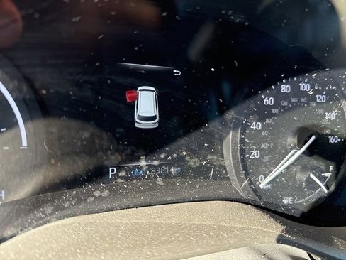 Certified 2023 Toyota Sienna XLE image 11