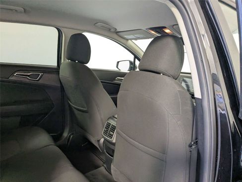Used 2024 Kia Sportage LX FWD image 28