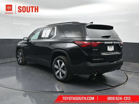 Used 2023 Chevrolet Traverse LT w/ LT Premium Package AWD/4WD image 8
