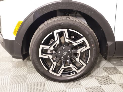 Certified 2025 Hyundai Santa Cruz Limited image 18