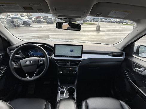 Used 2025 Ford Escape Platinum image 16
