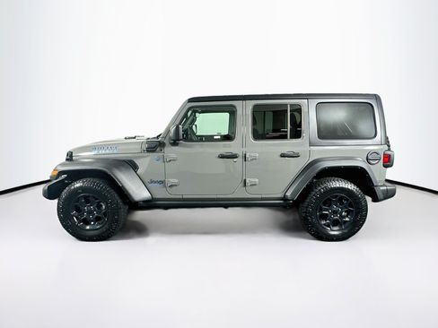 Used 2023 Jeep Wrangler Unlimited w/ Cold Weather Group AWD/4WD image 4