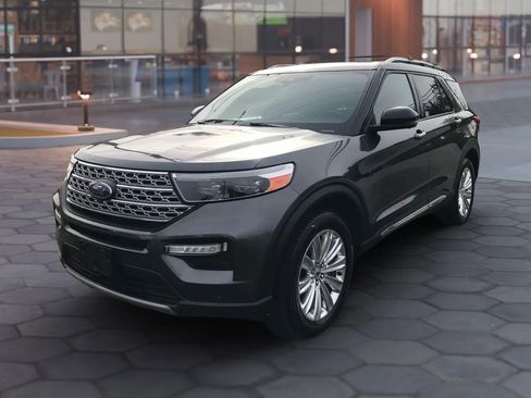 Used 2020 Ford Explorer Limited w/ Class III Trailer Tow Package image 7