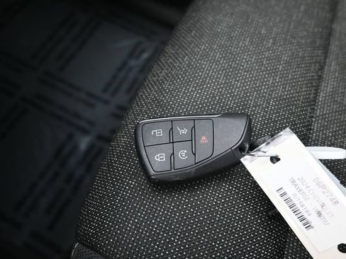 Used 2024 Chevrolet Traverse LT FWD image 31