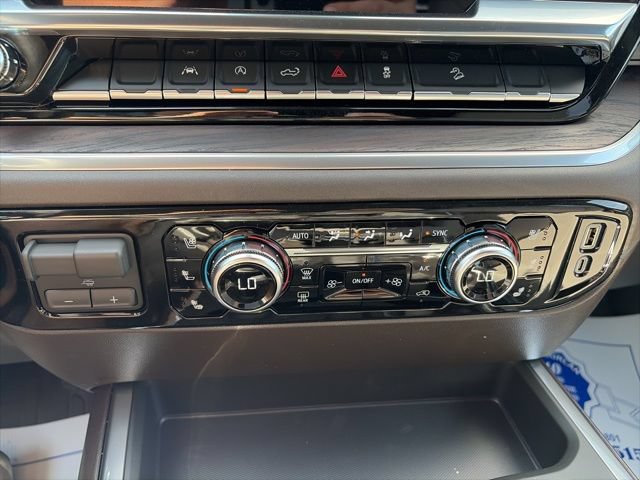 New 2026 GMC Sierra 1500 SLT w/ SLT Premium Package AWD/4WD image 23