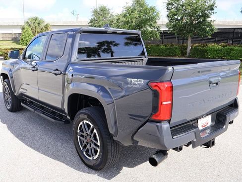 Used 2024 Toyota Tacoma TRD Sport image 11