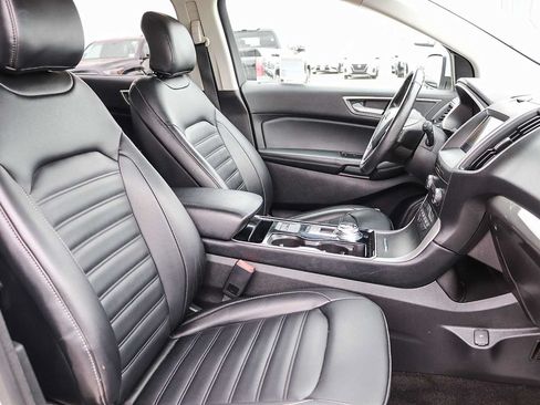 Used 2019 Ford Edge SEL w/ Equipment Group 201A FWD image 16