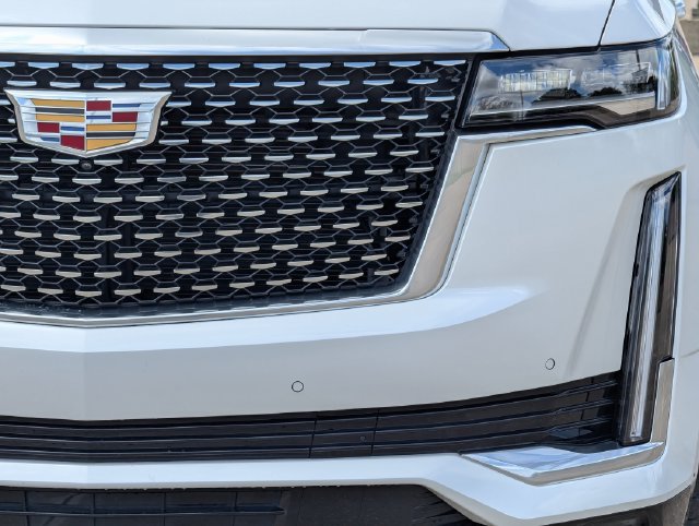 Used 2023 Cadillac Escalade Premium Luxury AWD/4WD image 8