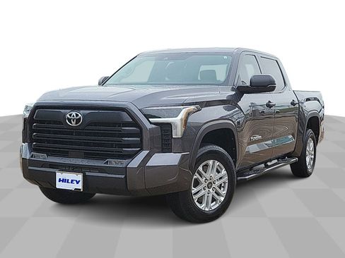 Used 2024 Toyota Tundra SR5 AWD/4WD image 4