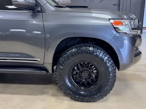 Used 2021 Toyota Land Cruiser AWD/4WD image 17