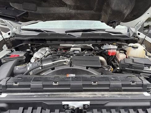 Used 2024 Chevrolet Silverado 2500 LT AWD/4WD image 31